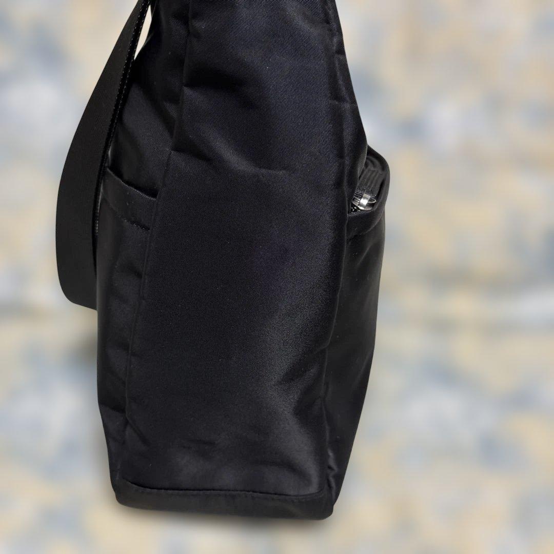 キタムラ　ナイロン　ショルダーバッグ　黒