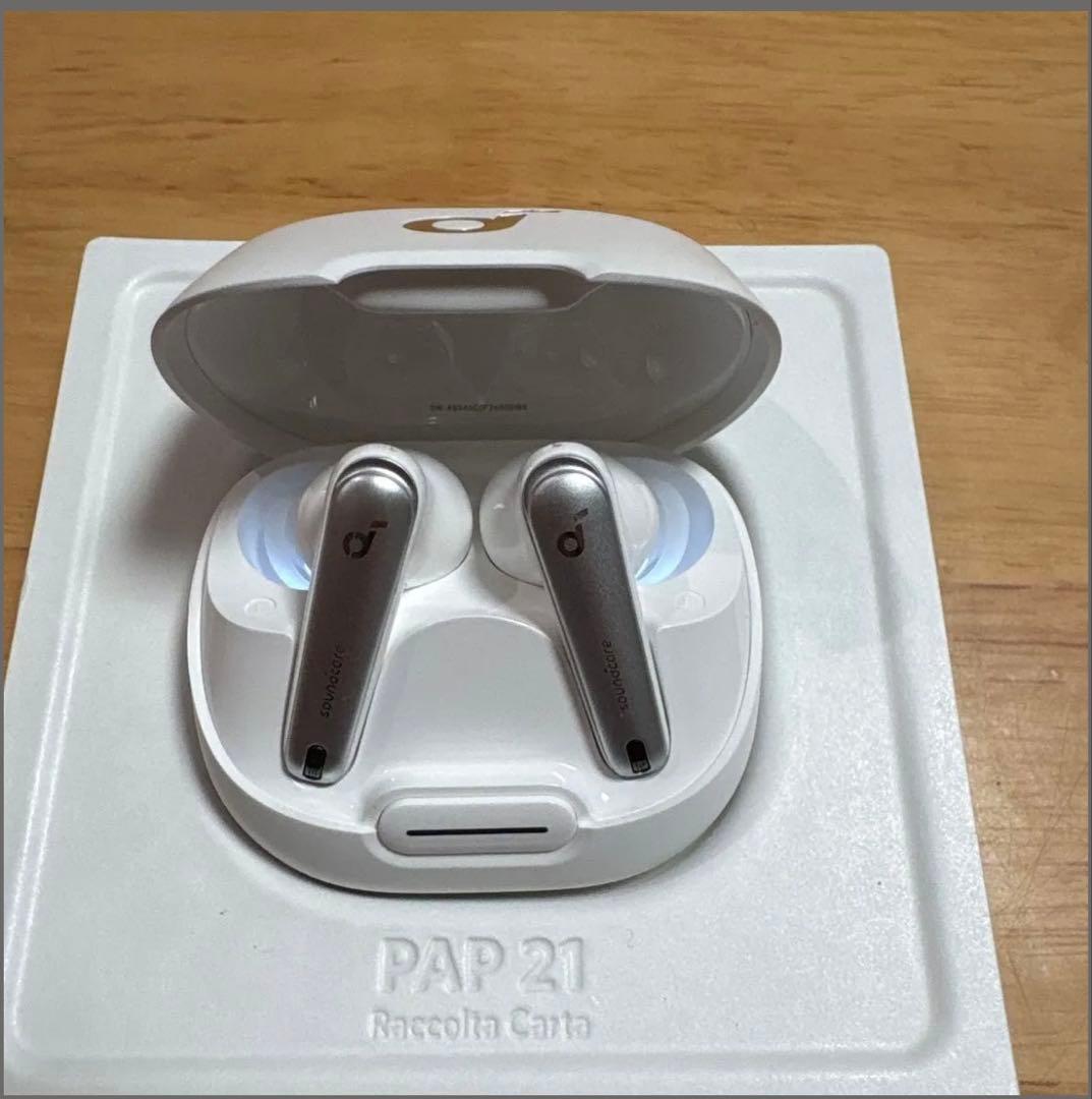 未使用級！Anker Soundcore Liberty 4 NC ホワイト