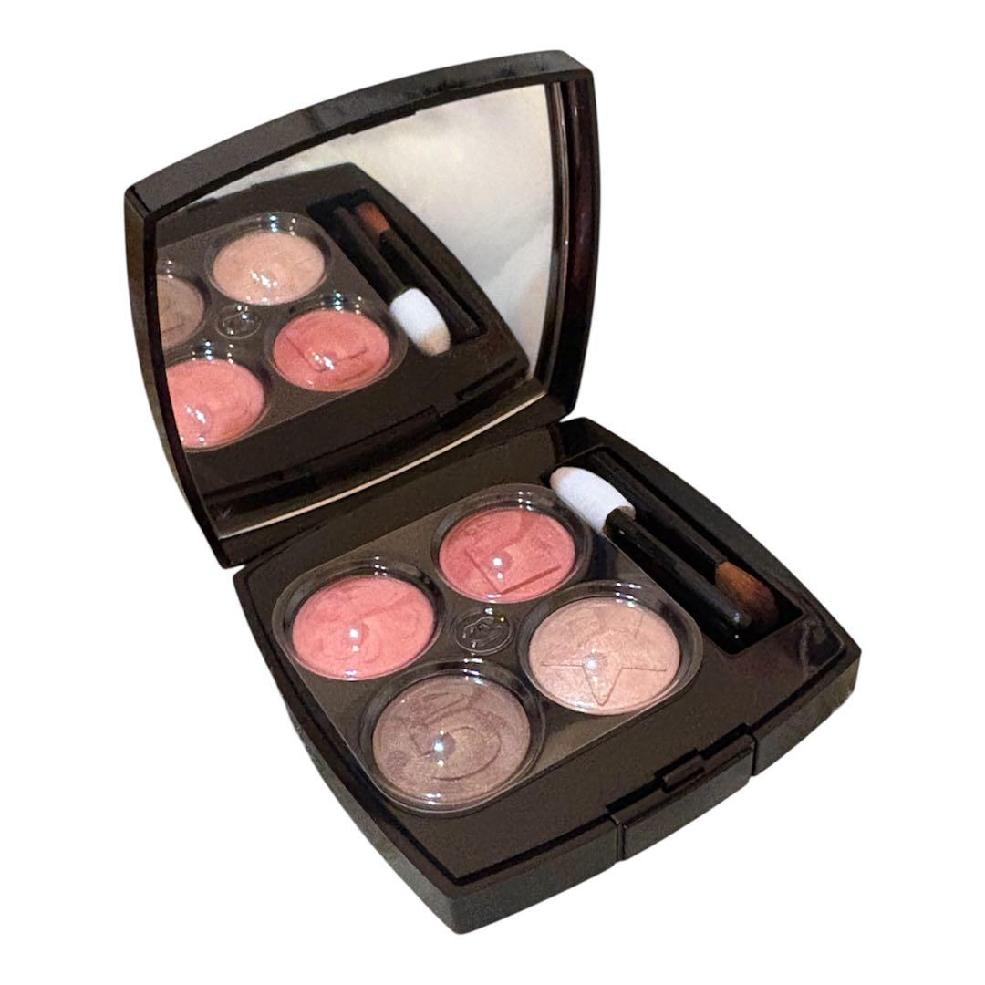 CHANEL LES 4 OMBRES BOUTONS シャネル