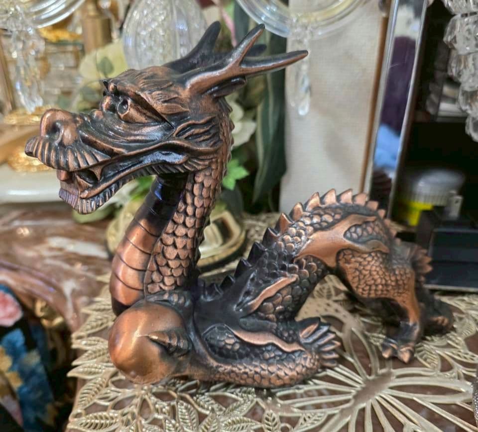 龍の置物　オブジェ