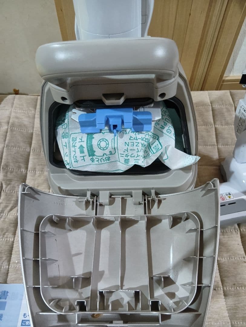 日立 キャニスター掃除機 本体　CV-KP90L−N 2024年製