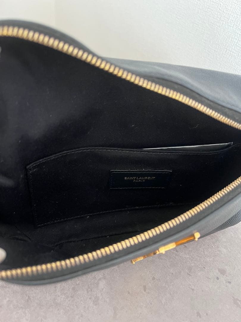 ⭐️美品YSL ブラックレザー ボディバッグ・ウエストポーチ　保証証付き