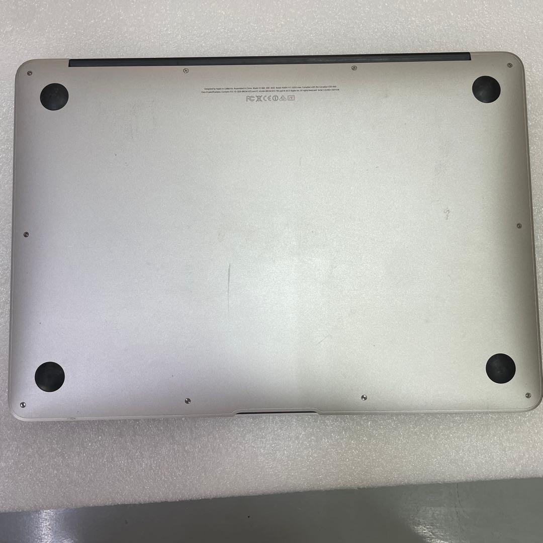 MacBook Air シルバー 使用感あり　通電しない　ジャンク扱い