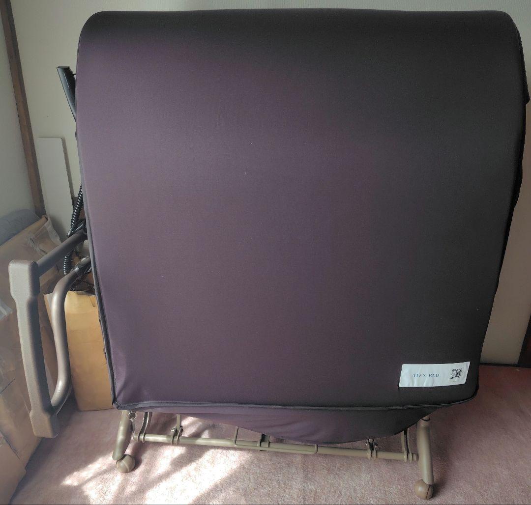 【ほぼ新品】 アテックス 電動リクライニングベッド（AX-BE721）