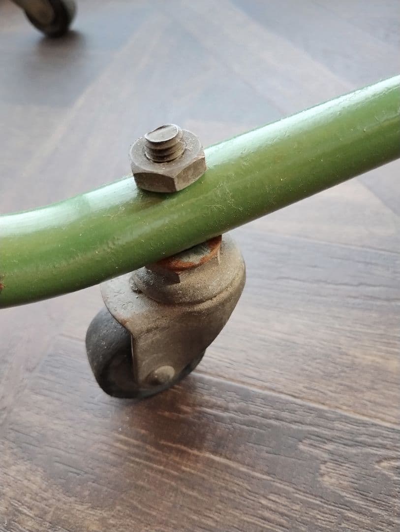 昭和レトロ　ワイヤーワゴン　キャスター付　店舗什器　家具　メタルラック　緑×白