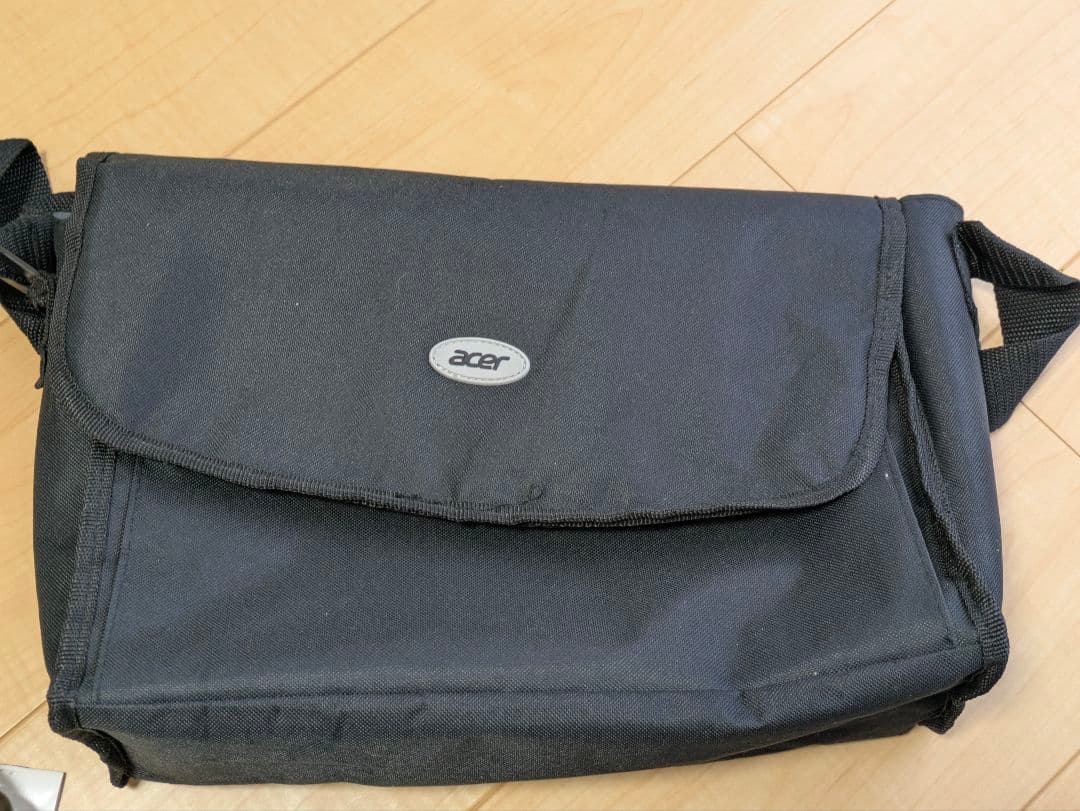 acer プロジェクター本体 ホワイト