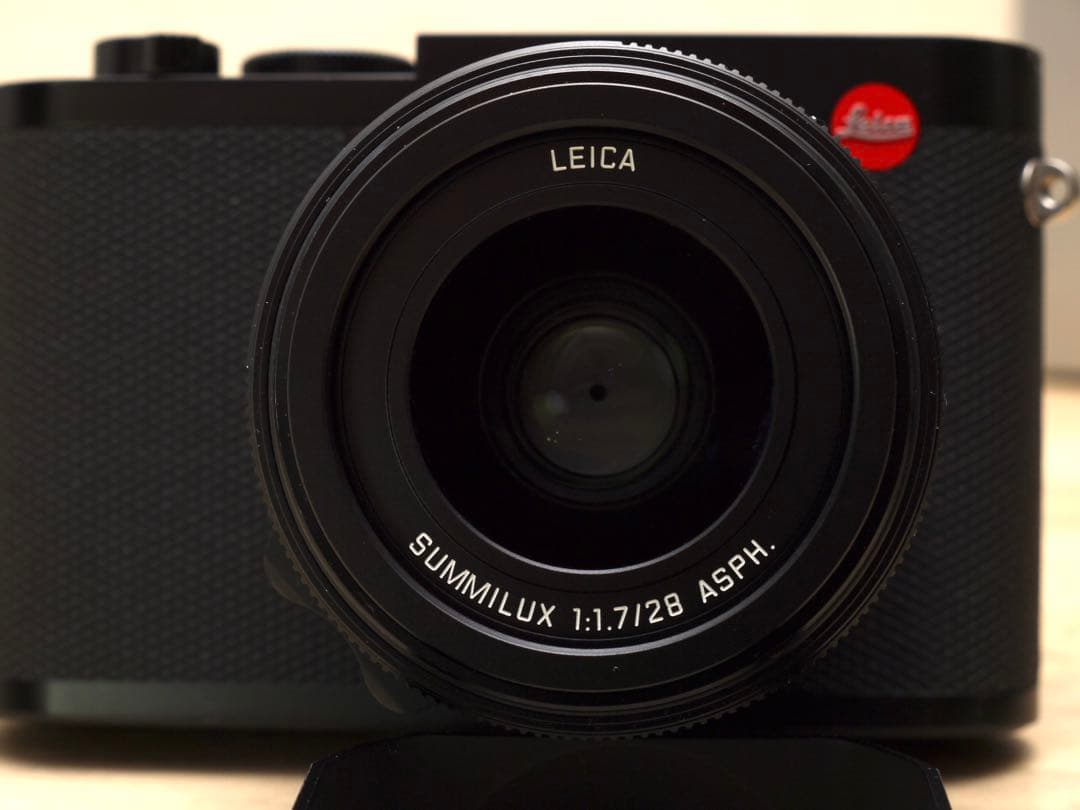 Leica Q2 コンパクトデジタルカメラ