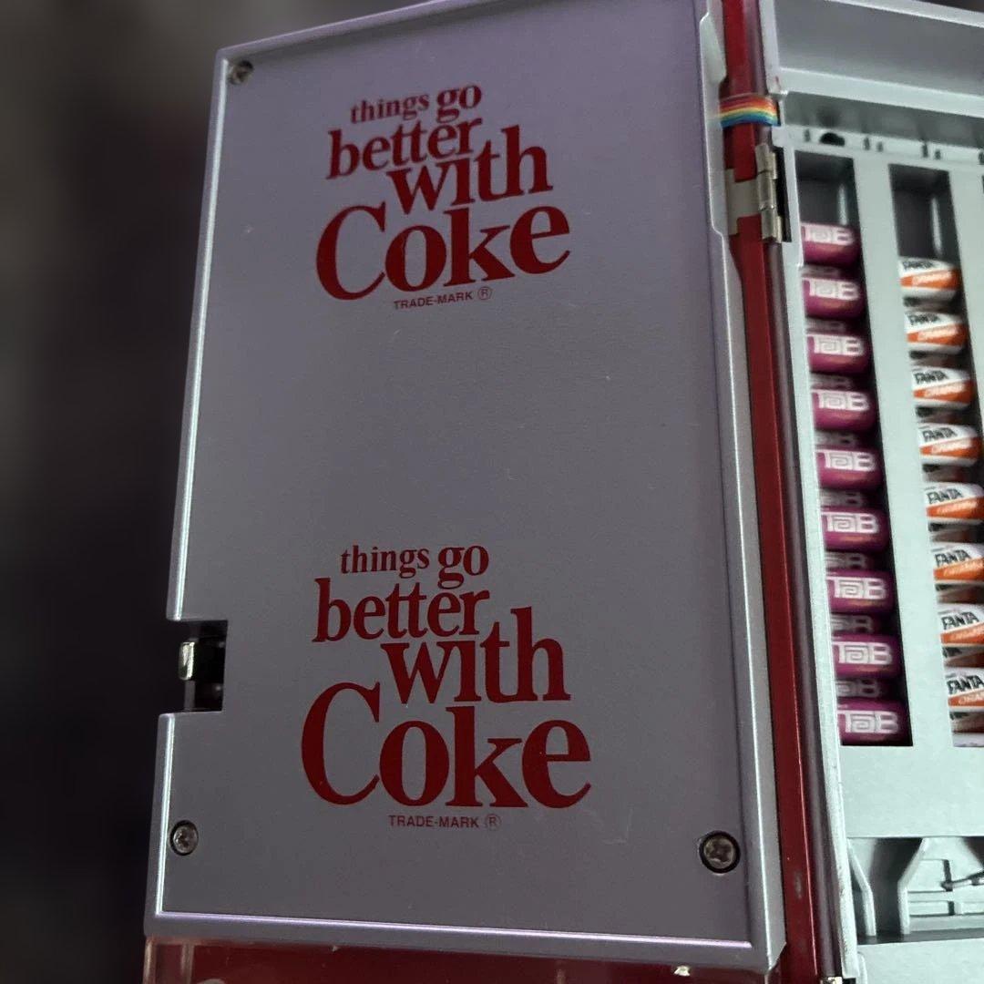 コカコーラ　自動販売機型ミュージック貯金箱