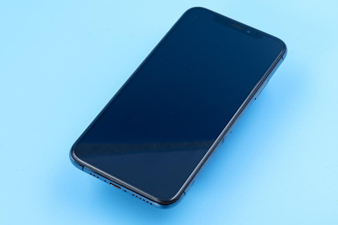 iPhoneXS 256GB スペースグレイ NTE02J（美品）