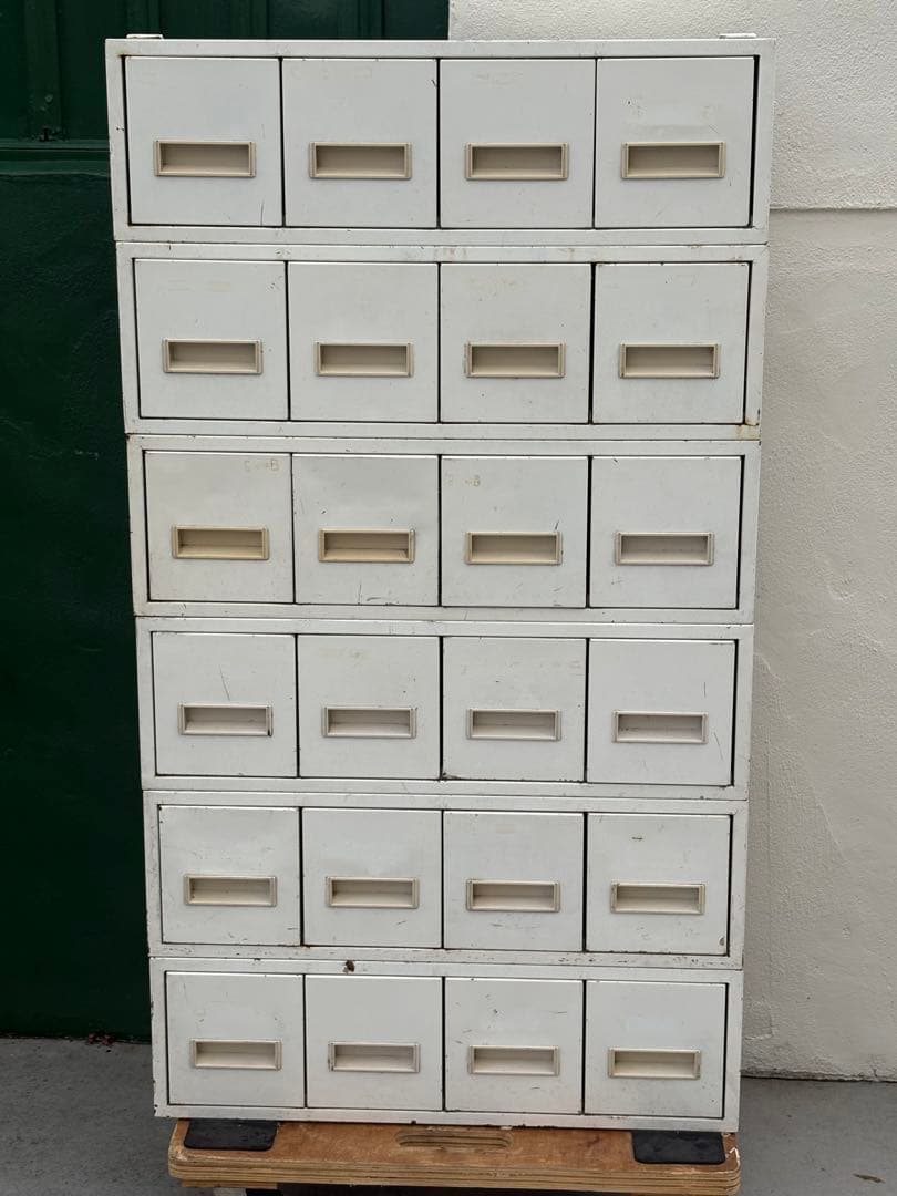 送料込￼ 80年代 ビンテージ　アイアン棚　インダストリアル キャビネット