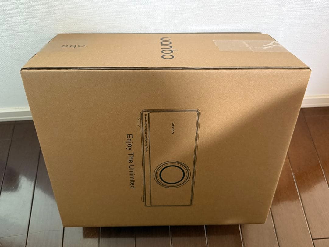 WANBO X5 Pro 4K対応プロジェクター本体