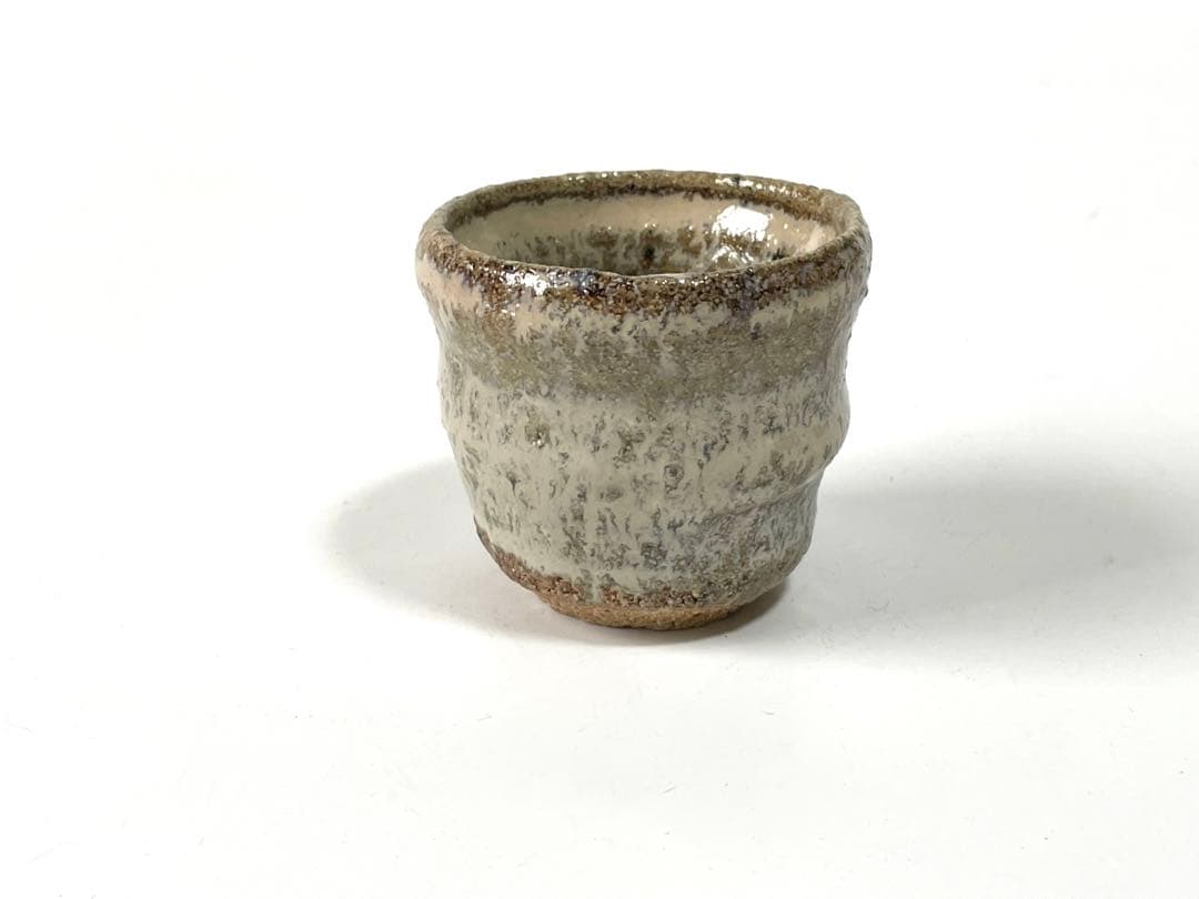 陶芸家　作家物　岡本作礼　斑唐津　ぐい呑　酒器　酒盃　筒盃