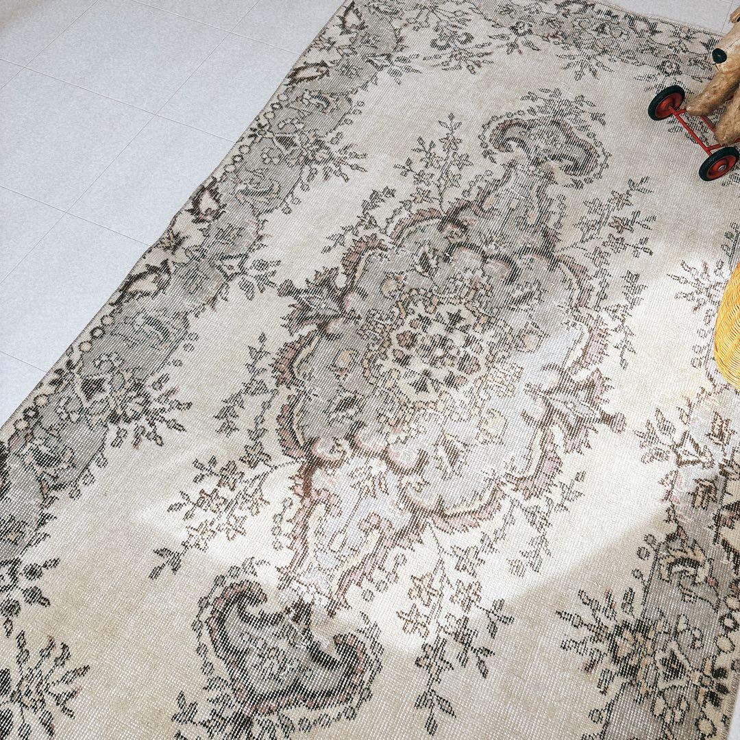 トルコ　ヴィンテージラグ　グレー　メダリオン