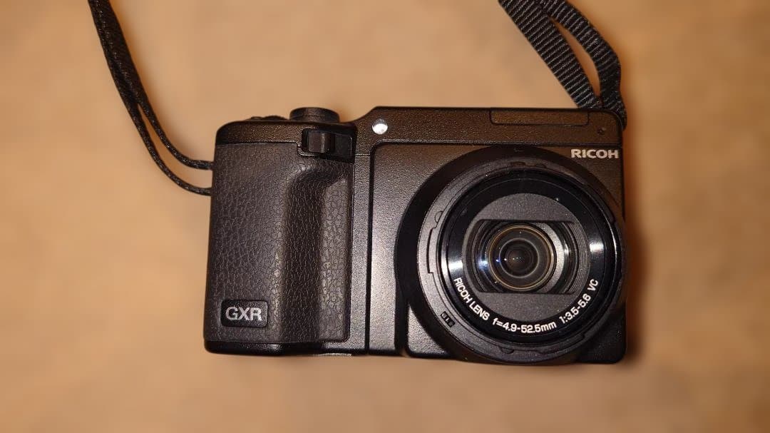 （am※ssk様限定） RICOH GXR P10 KIT本体【おまけ付】