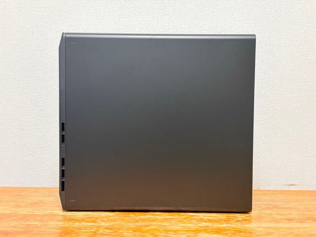 ベアボーン状態のHP Z2 Tower G5 （Xeon W-1250P付き）