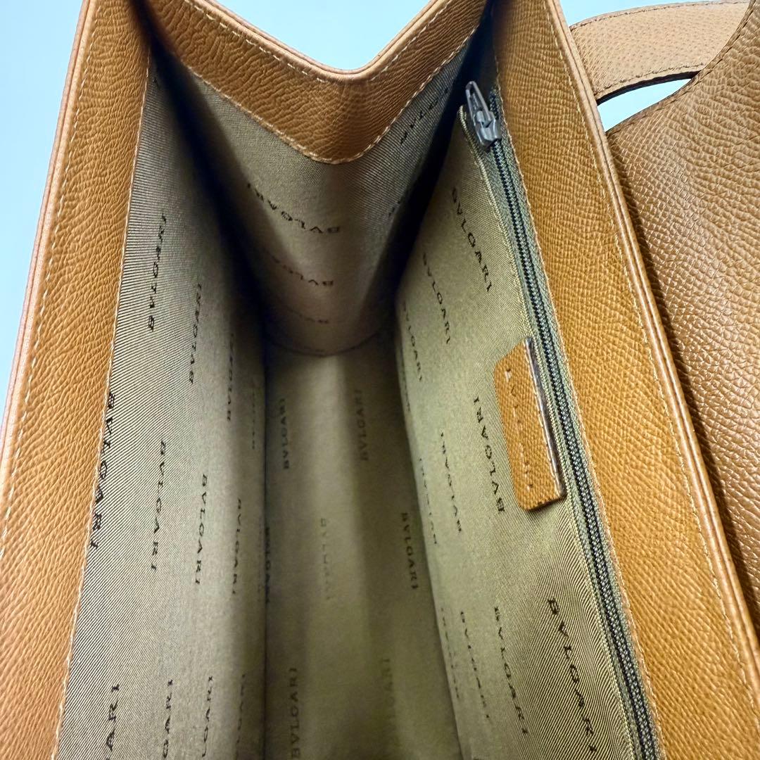 ブルガリ　BVLGARI レザー　ショルダーバッグ　ブラウン　225