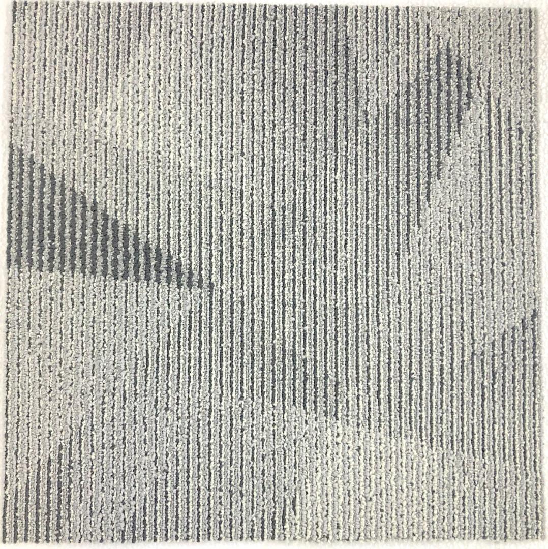 みゅー　タイルカーペット　３２枚　新品・未使用　国内メーカー　正規品