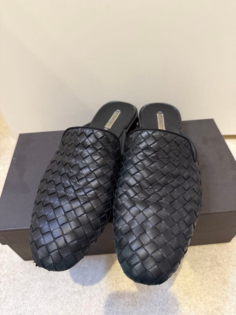 Bottega veneta ソッティーニ 編み込みレザー 黒ミュール25(39