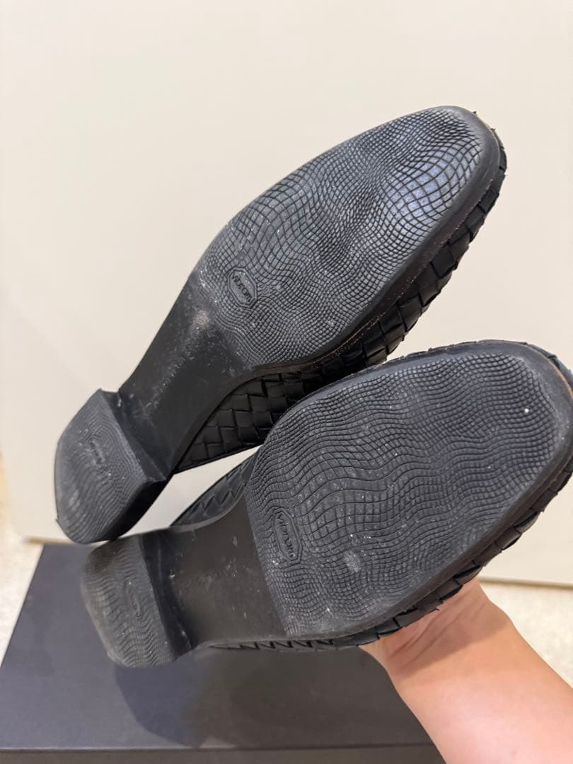 Bottega veneta ソッティーニ 編み込みレザー 黒ミュール25(39