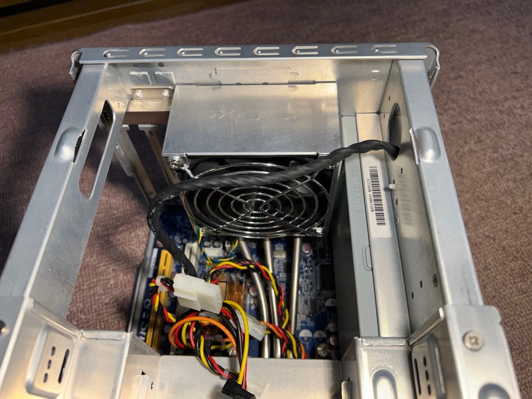 キューブ型ベアボーン Shuttle SA76G2 中古動作品 AMD