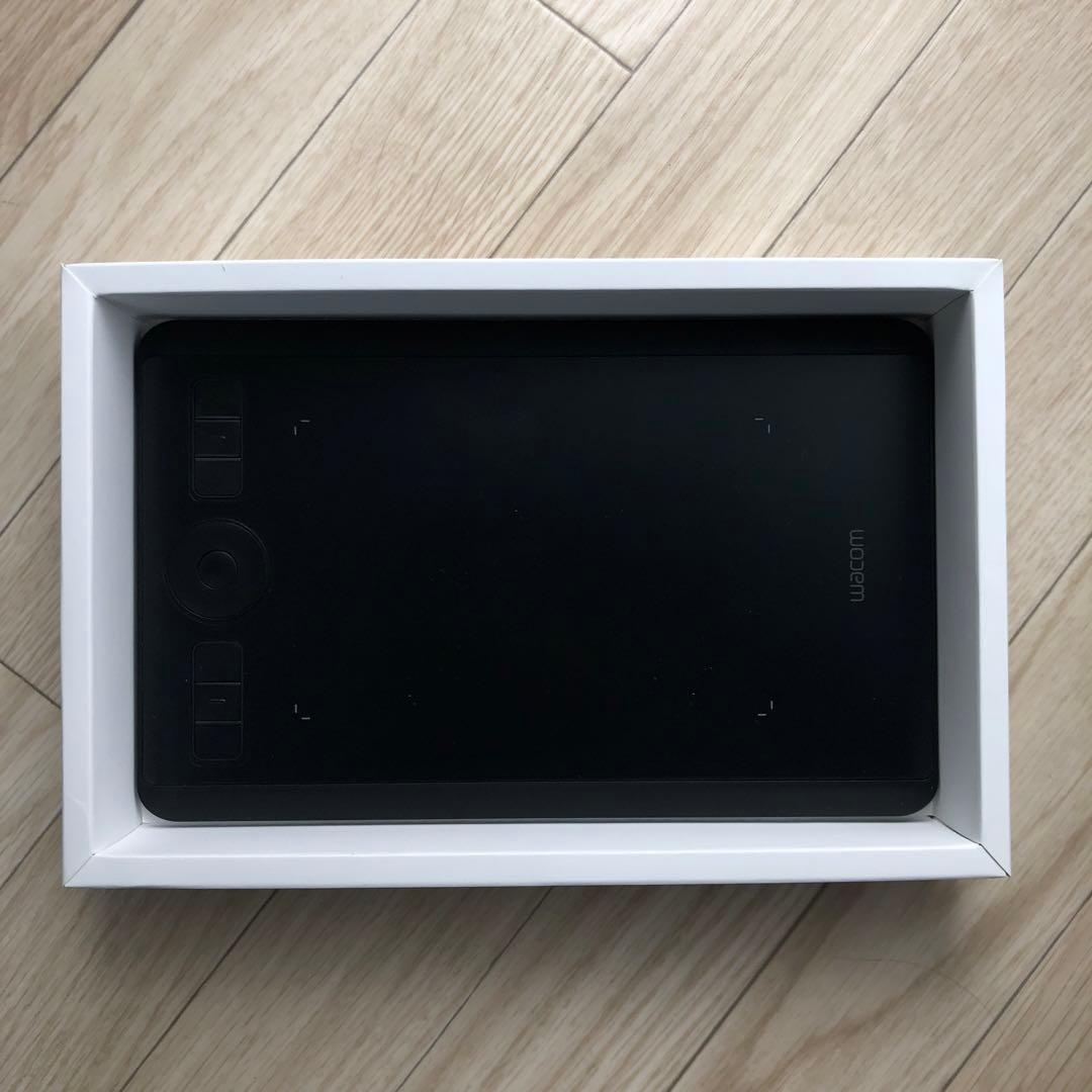 Wacom Intuos Pro ペンタブレット 本体　Small