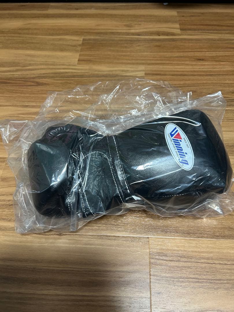 Winning ボクシンググローブ 8 oz ブラック