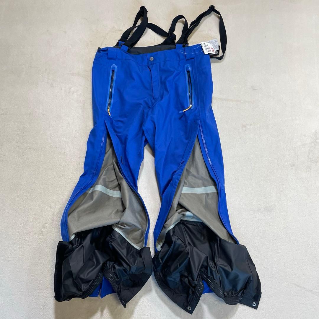 【新品未使用タグ付き】mountain hardwear ビブパンツ　M 青