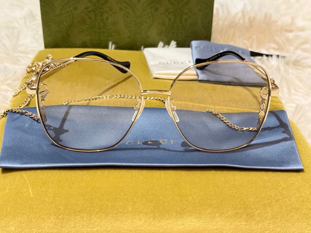 GUCCI チェーン付き サングラス