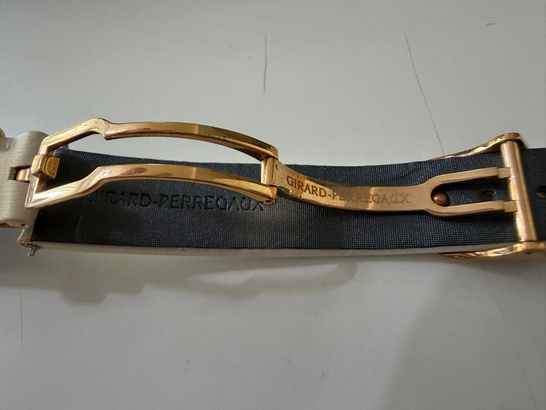 Girard-Perregaux ホワイトサテンバンドDバックルPGK18