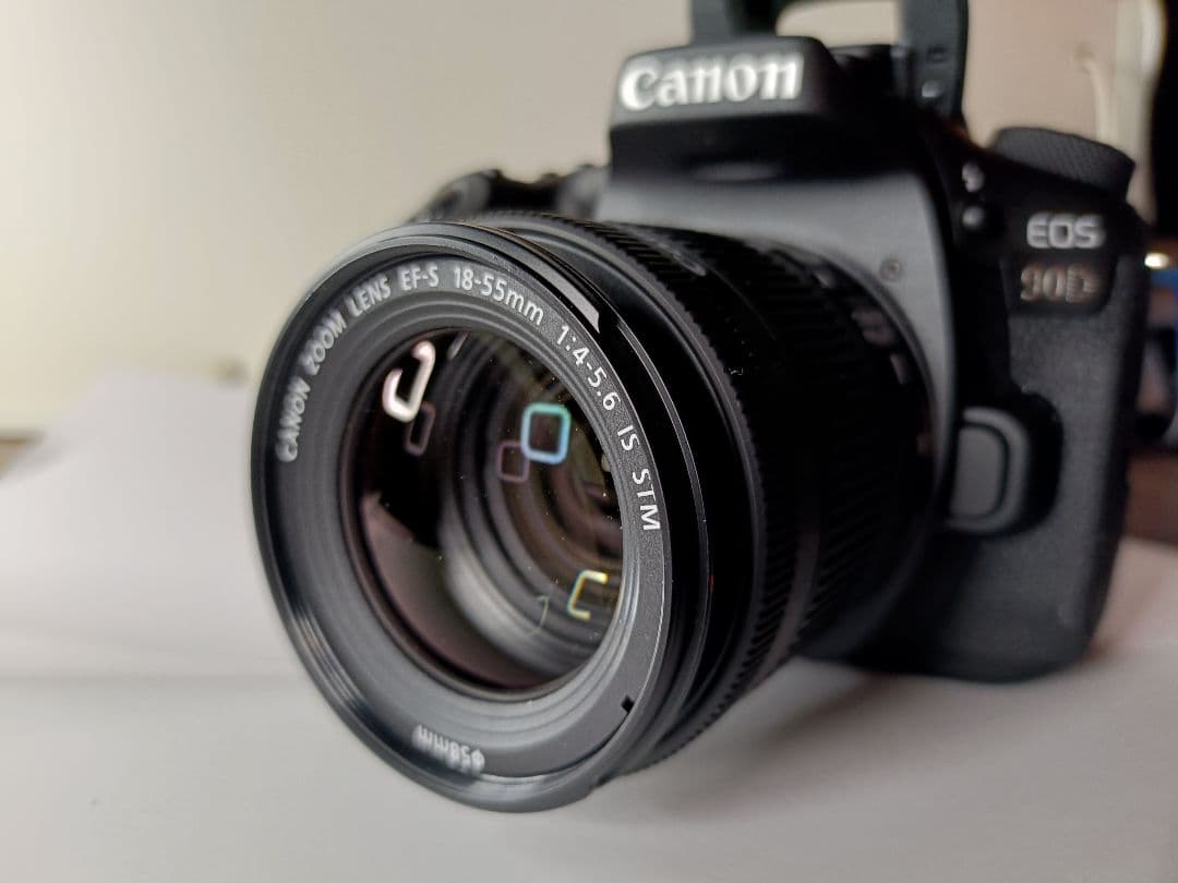 CANON EOS 90D EF-S18-55mm　本体とレンズのみ！