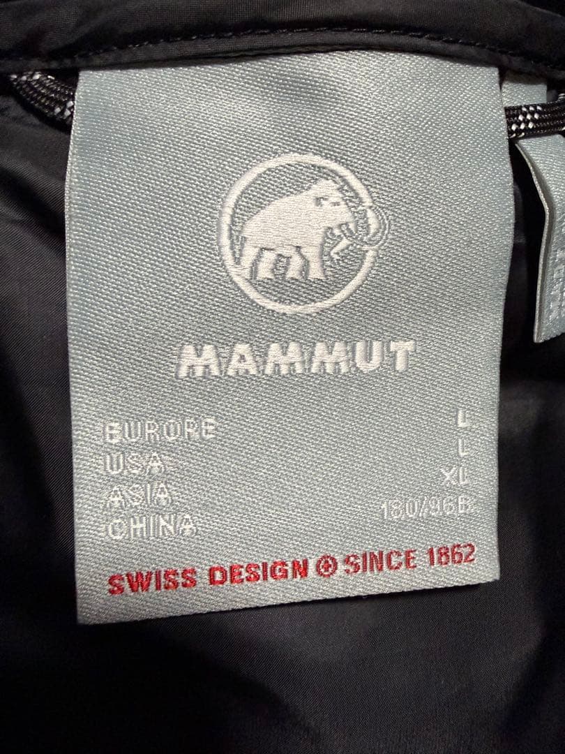 MAMMUT ブラック ダウンジャケット
