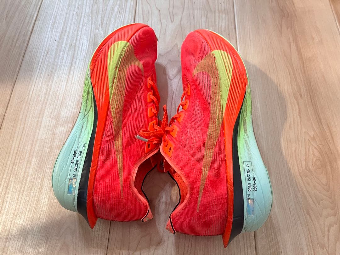 【当日または翌日発送】ナイキ　ヴェイパーフライ4 26.0cm