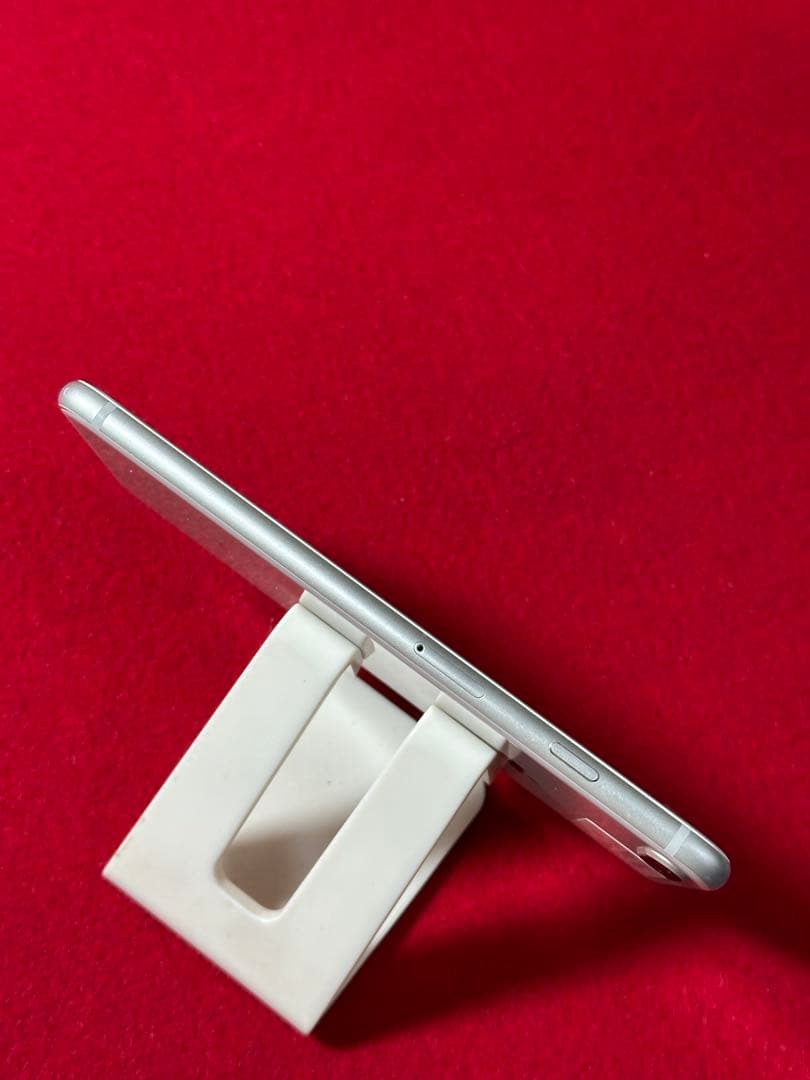 【7371】iPhone 8plusシルバー 256GB simフリー