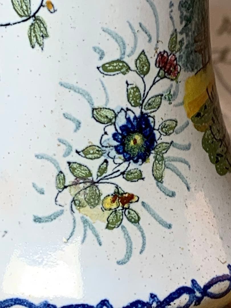 フランス製　アンティーク　上手に細かく描かれたコンカルノー街の絵が素敵な花瓶！