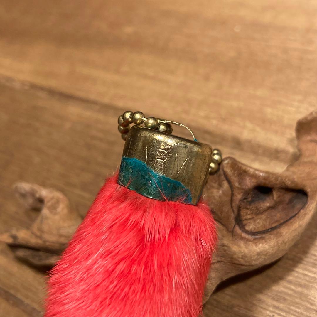 USA製 ビンテージラビットフットキーチェーン ラッキーチャーム　アメリカ　赤染