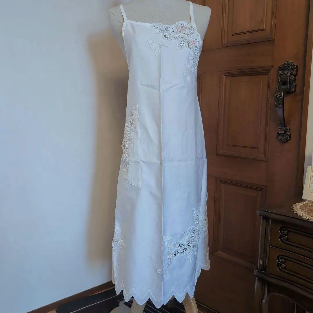 サエラ　ヒスクローネ　エプロン