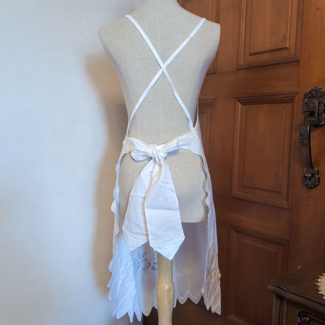 サエラ　ヒスクローネ　エプロン