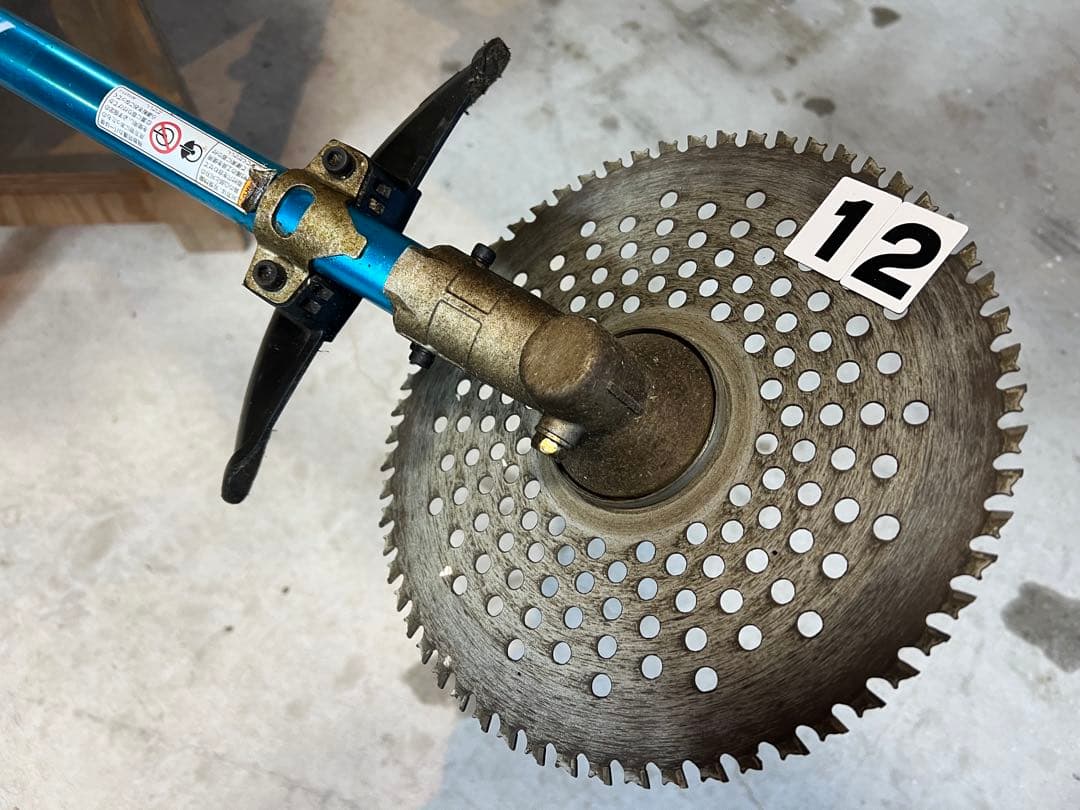 Makita 充電式草刈機モデルMUR012G