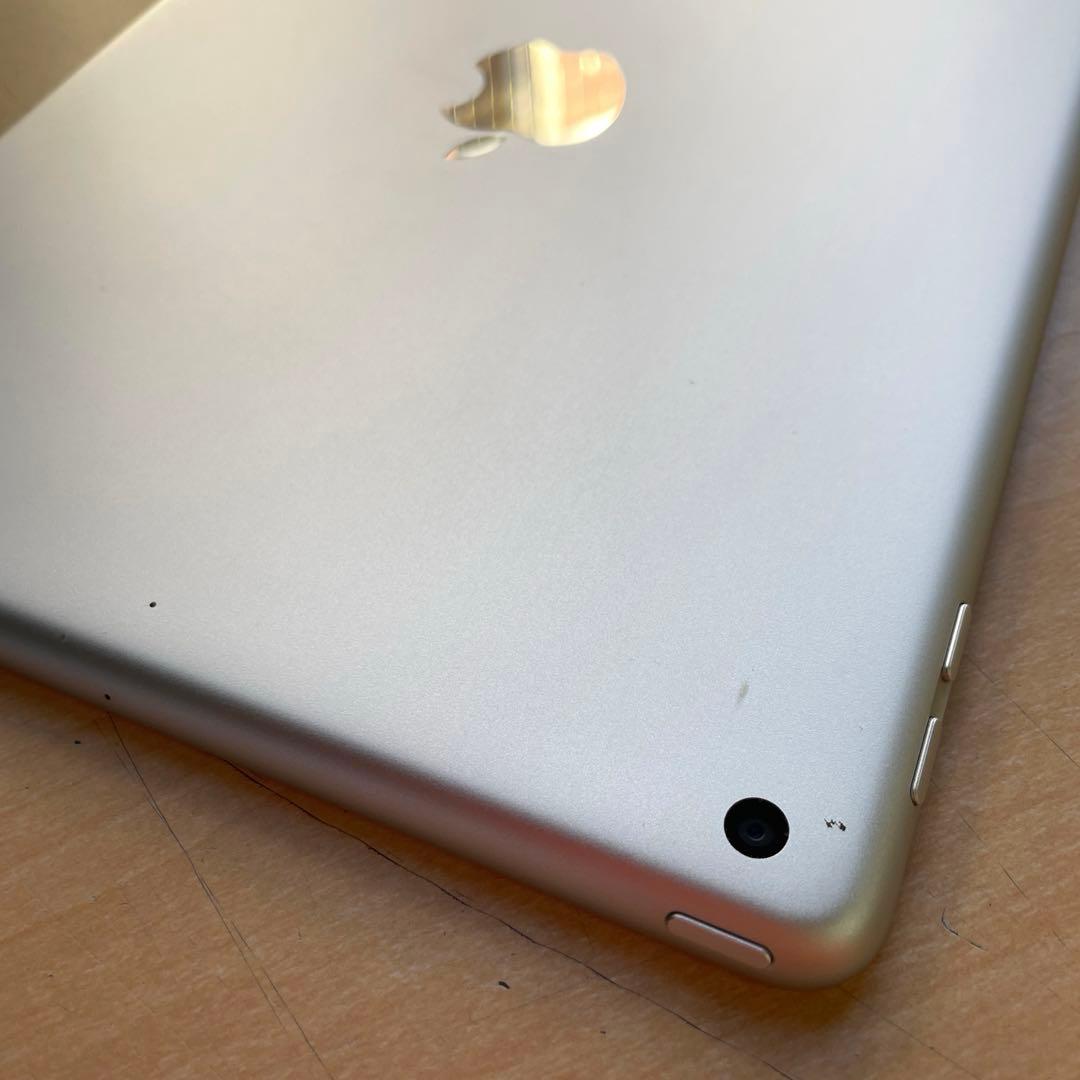 iPad 第6世代　A1893　Wi-Fiモデル　シルバー　32GB 美品　#1