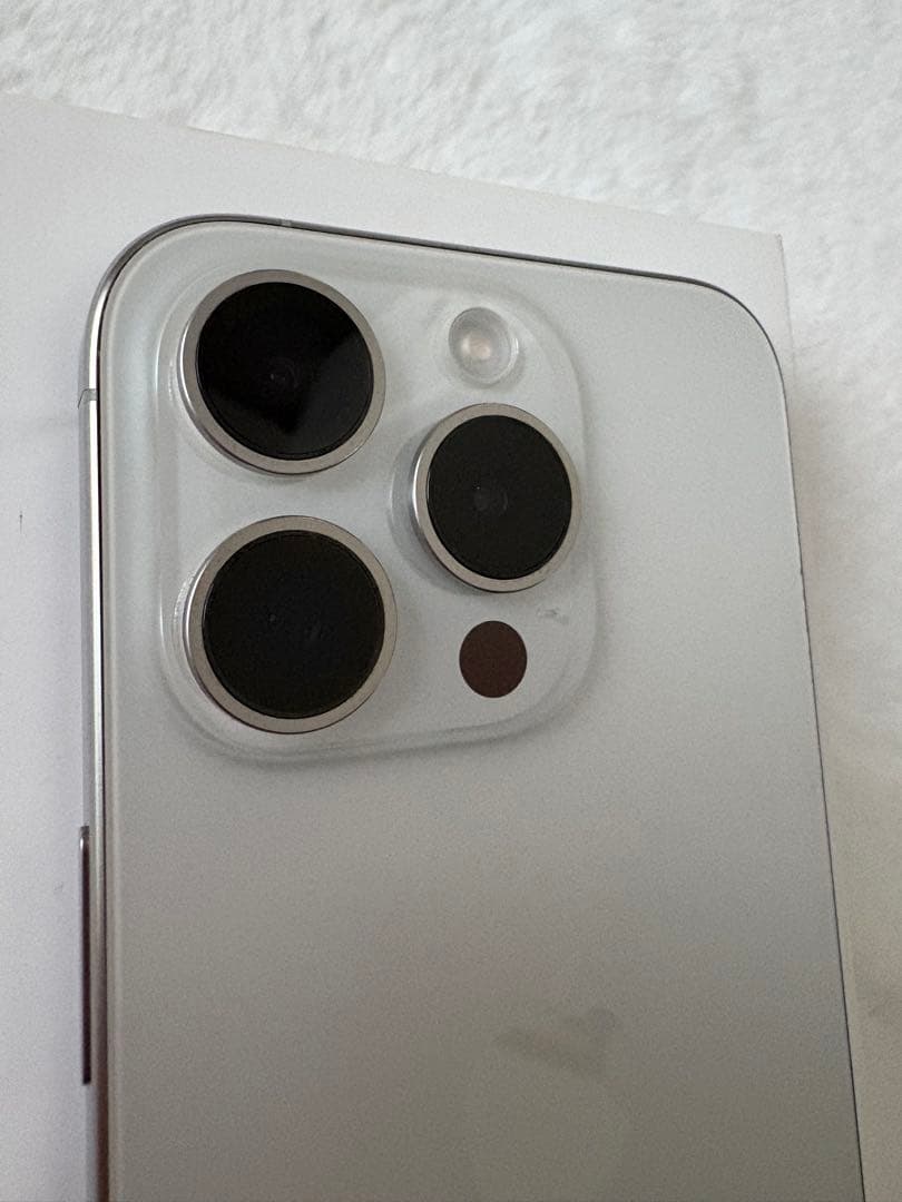 iphone15 Pro 128GB ホワイト　本体　美品