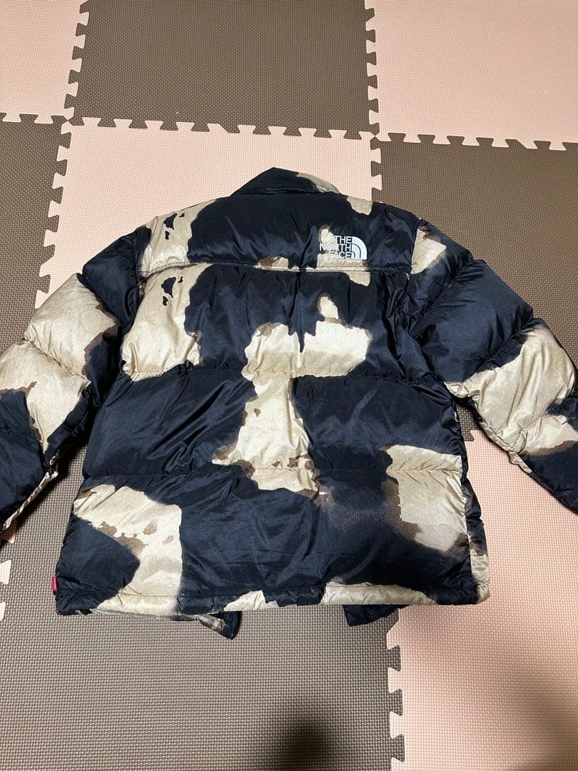 The North Face × Supreme 迷彩ダウンジャケット