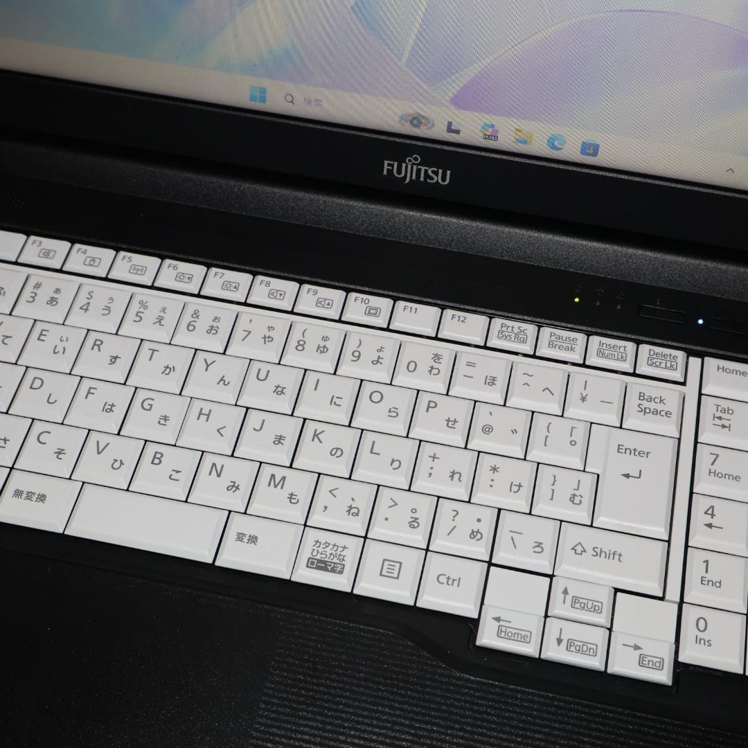 Win11公式対応10世代i5/メ8/新品SSD/DVD/無線/HDMI/カメラ