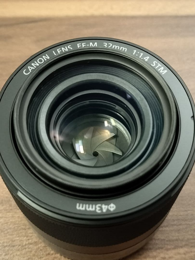 【極美品】CANON EFM 32mm f/1.4 STM