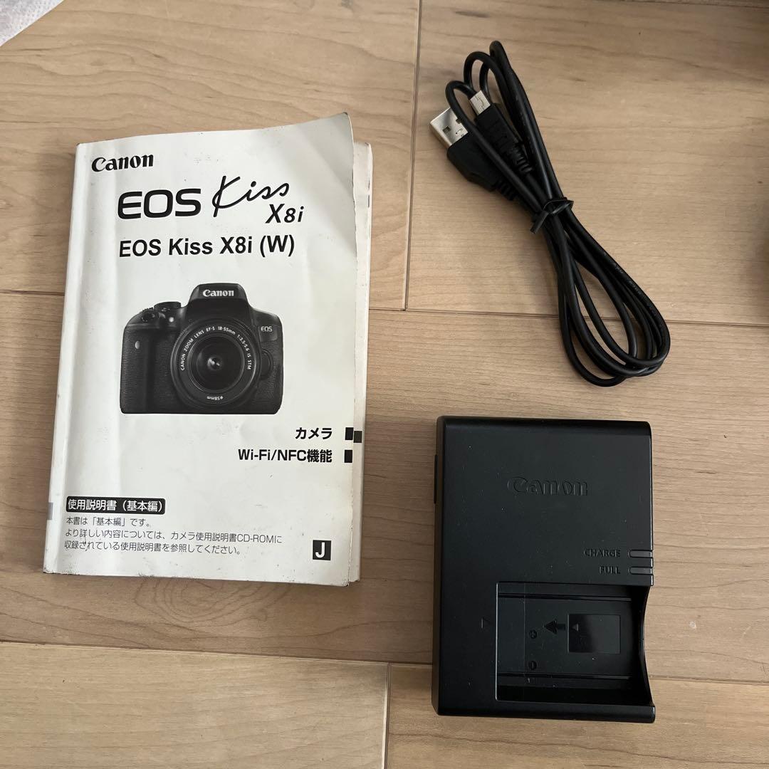 Canon EOS kiss x8i デジタル一眼レフ
