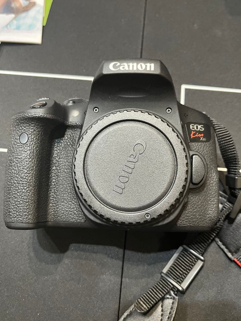 Canon EOS kiss x8i デジタル一眼レフ