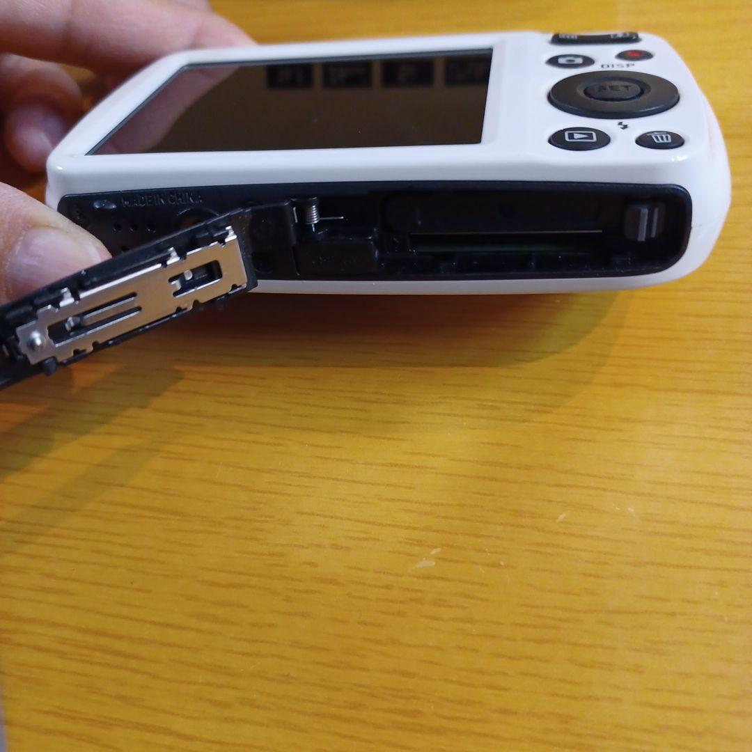 CASIO EXILIM デジタルカメラ　EX-N1 ホワイト