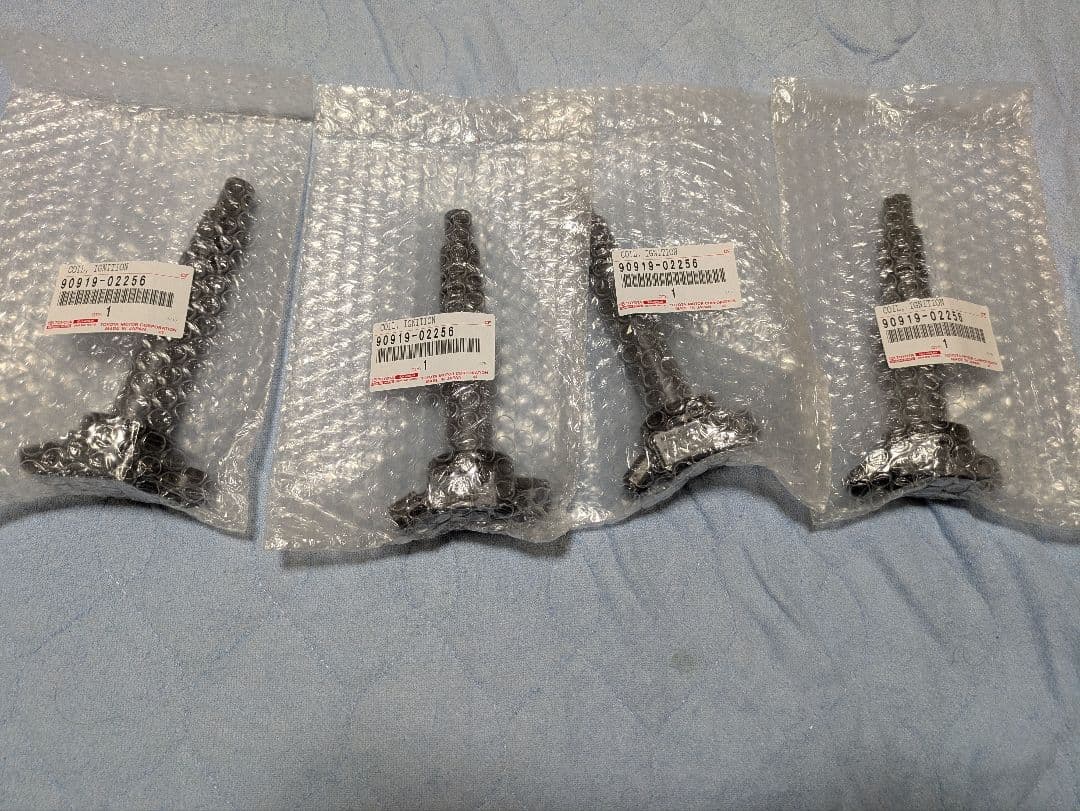 トヨタ　 イグニッションコイル4本　新品未使用