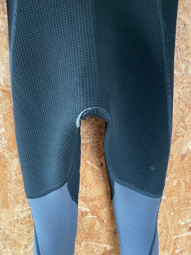 patagonia メンズMS・R2 ・フロントジップ・フルスーツ