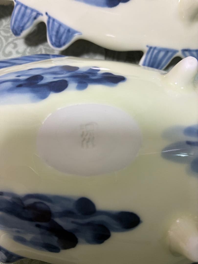 魚彫刻　足付皿揃　5皿　深川刻印あり　製造終了品　深川製　染付 魚型皿　 三つ足