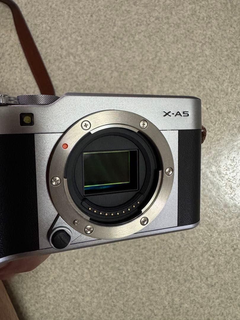 【オプション有】FUJIFILM X-A5 レンズキット SILVER